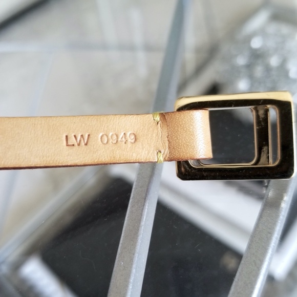 Louis Vuitton Vintage Leather Thin Waist Belt. Size S main image 10